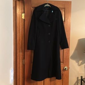 Via spiaga - maxi coat - sz 6 right pocket lining has tear